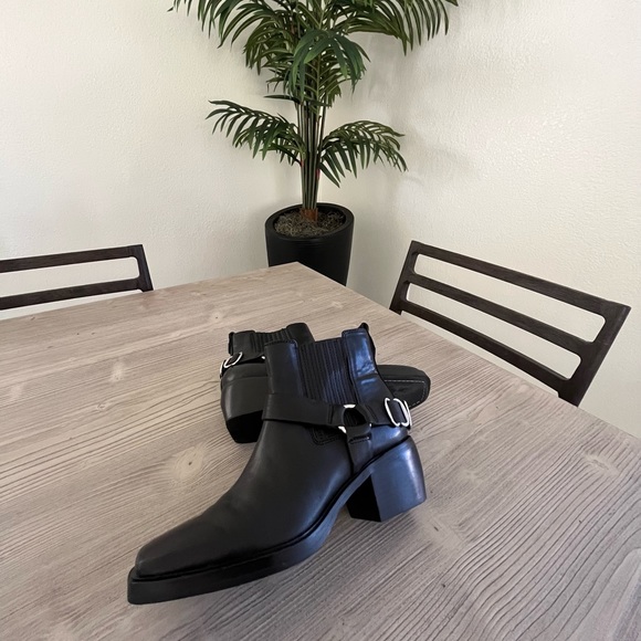 FINAL SALE-SAM EDELMAN- Bellamie Bootie- Size 7M - Picture 1 of 13